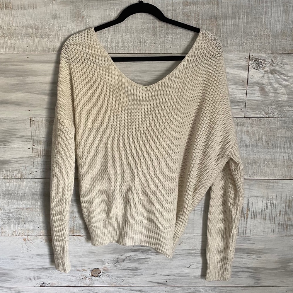 Main Strip Twist Knit White Sweater